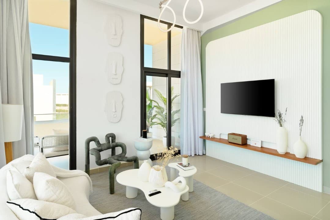 Spacious G-Cribs Penthouse | Expansive Terrace