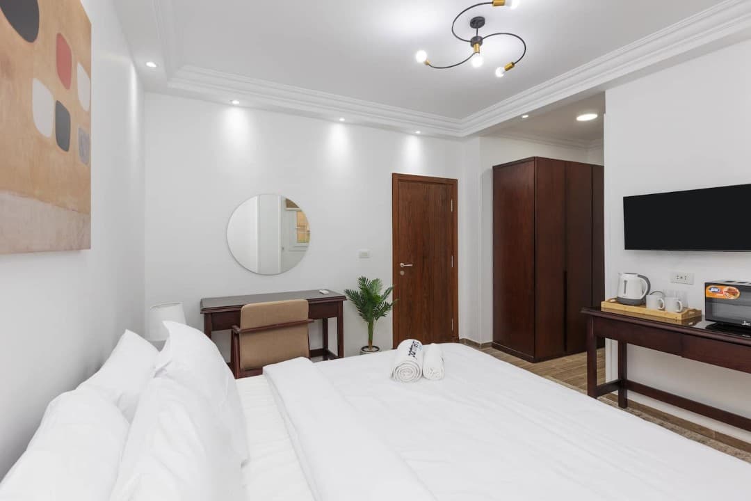 Serene 1BR Hideaway | Near AUC & Point 90