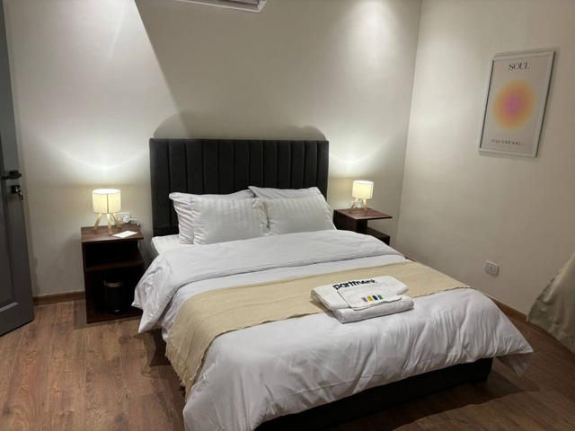 Nile-View | Luxe 1BR Apartment