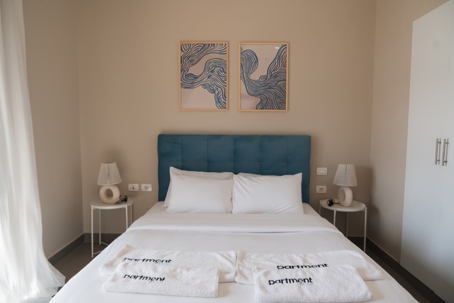 Spacious Lagoon View Villa At Joubal