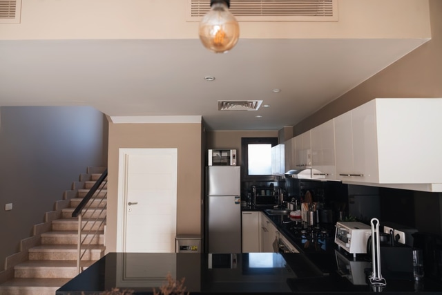 Spacious Lagoon View Villa At Joubal