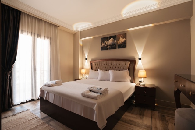 Spacious 3BR Apartment in Sheikh Zayed