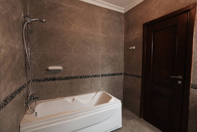 3BR Family Comfort near Arkan Plaza