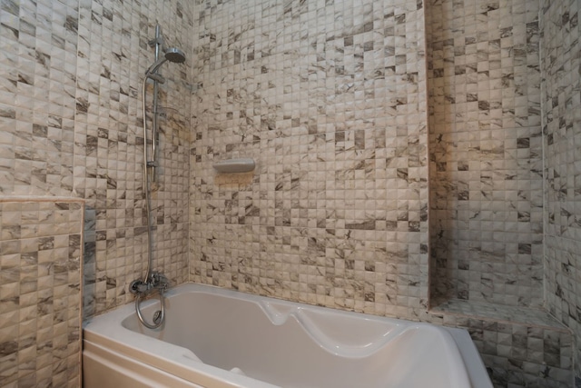 Bright 3BR Home Near Arkan Plaza