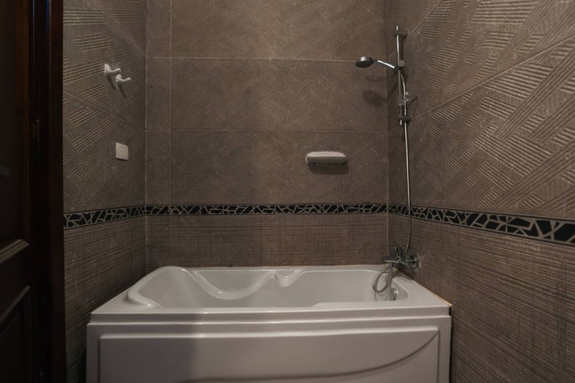 HomeAway Zayed – 3BR Apartment