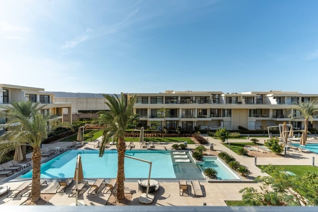 Spacious G-Cribs Penthouse | Expansive Terrace