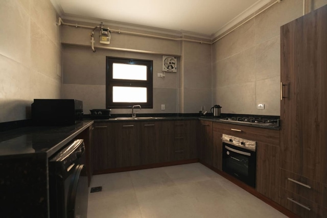 3BR Family Comfort near Arkan Plaza